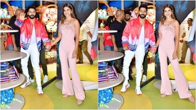 Kriti Sanon, Varun Dhawan slays casual fashion goals for Bhediya promotions (HT Photos/Varinder Chawla) Kriti Sanon, Varun Dhawan slays casual fashion goals for Bhediya promotions (HT Photos/Varinder Chawla)