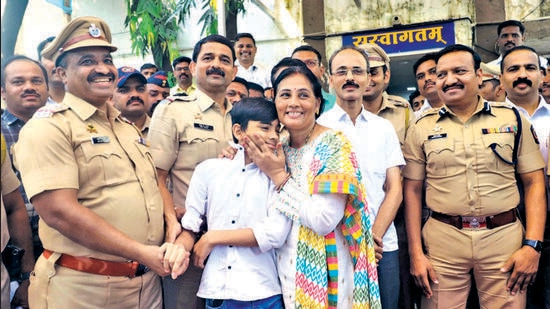 Kalyan, India - November 13, 2022: Manpada police rescue a kidnapped 12-year-old boy and arrest the five kidnappers within 75 hours after a Dombivli-based businessman lodged a missing complaint of his son from tuition and an unknown person calling him for Rs.1 crore ransom, at Kalyan, in Thane, India, on Sunday, November 13, 2022. (Photo by Pramod Tambe/HT Photo) (HT PHOTO)