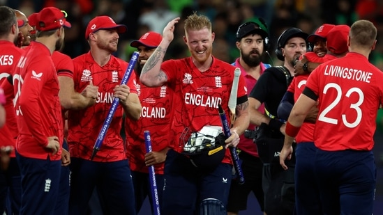 England's Ben Stokes, center, celebrates with teammates after hitting the winning runs against Pakistan(AP)