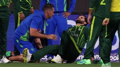 Shaheen Afridi receiving medical attention during the T20 World Cup final (AP) Shaheen Afridi receiving medical attention during the T20 World Cup final (AP)