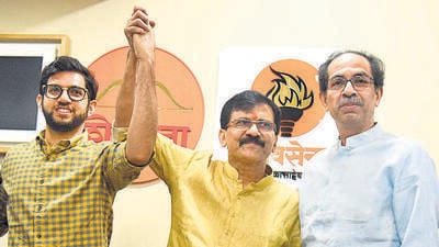 Former Maharashtra chief minister Uddhav Thackeray on Monday told the Delhi high court that the ECI has deprived his Shiv Sena faction of the name and symbol of his father, despite them running the party for 30 years. (HT photo)