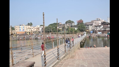 Darshan bari bridge in Alandi will undergo structural audit. (HT PHOTO) Darshan bari bridge in Alandi will undergo structural audit. (HT PHOTO)