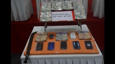 The police arrested seven suspects and recovered ₹13.43 lakh cash from them. (Shankar Narayan/HT PHOTO) The police arrested seven suspects and recovered ₹13.43 lakh cash from them. (Shankar Narayan/HT PHOTO)