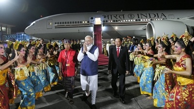 Prime Minister Narendra Modi arrives in Bali on Monday for the G20 Summit. (Source: Narendra Modi/Twitter)