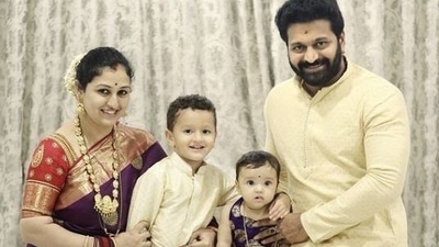 Rishab Shetty and Pragathi Shetty with their kids,