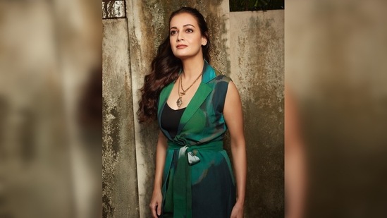 Dia Mirza paired her look with a black tank top and a multi-layered golden necklace.(Instagram/@diamirzaofficial)