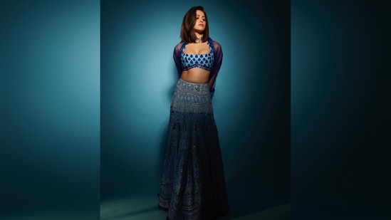 Nushrratt Bharuccha's look was put together by celebrity stylist Nidhi Jaiswani.(Instagram/@nushrrattbharuccha)