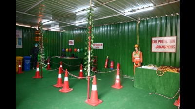The small demonstrative set-up contains all essential PPE items required at the construction site, particularly helmets in different colours, generate awareness among workers. (Sourced)
