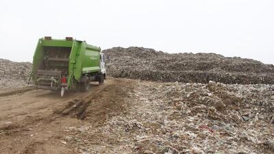 A view of the Bandhwari landfill in Gurugram. With an estimated population of more than two million people, Gurugram generates an average of 900 metric tons of waste per day, most of which end up in the Bandhwari landfill. This towering landfill located only 20kms from the city has triggered a public health crisis in the surrounding villages, degrading local air, water and soil, and altering the social fabric of the community. (HT Archive) A view of the Bandhwari landfill in Gurugram. With an estimated population of more than two million people, Gurugram generates an average of 900 metric tons of waste per day, most of which end up in the Bandhwari landfill. This towering landfill located only 20kms from the city has triggered a public health crisis in the surrounding villages, degrading local air, water and soil, and altering the social fabric of the community. (HT Archive)