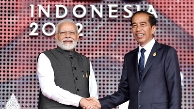 Prime Minister Narendra Modi being welcomed by President of Indonesia Joko Widodo for the G20 Summit, in Bali on Tuesday. (ANI/ PIB) Prime Minister Narendra Modi being welcomed by President of Indonesia Joko Widodo for the G20 Summit, in Bali on Tuesday. (ANI/ PIB)