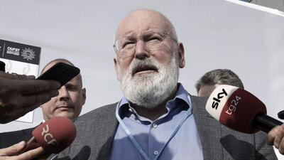 Frans Timmermans, executive vice president of the European Commission, speaks with members of the media at the COP27 U.N. Climate Summit, Tuesday, Nov. 15, 2022, in Sharm el-Sheikh, Egypt. (AP Photo/Nariman El-Mofty) (AP)