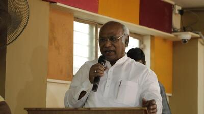 Congress president Mallikarjun Kharge made a veiled attack at the BJP. (Mallikarjun Kharge | Facebook) Congress president Mallikarjun Kharge made a veiled attack at the BJP. (Mallikarjun Kharge | Facebook)