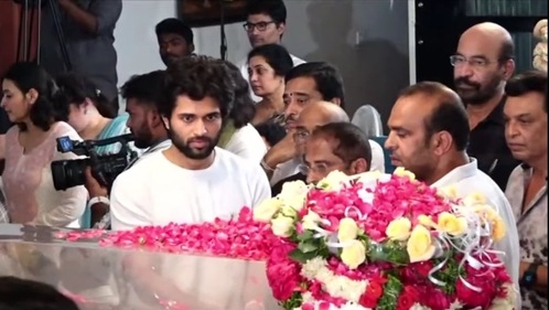 Vijay Deverakonda at Krishna's residence. Vijay Deverakonda at Krishna's residence.
