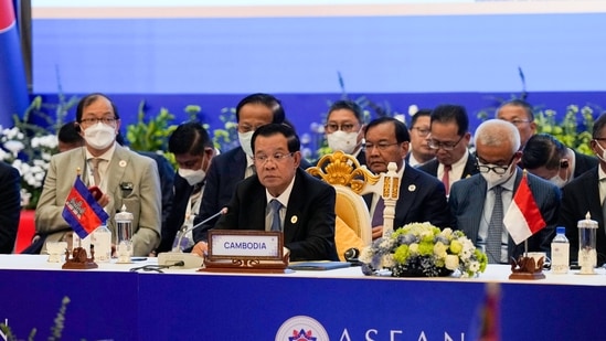 Phnom Penh: Cambodian PM Hun Sen during the 17th East Asia Summit at Sokha Hotel in Phnom Penh, Cambodia, Sunday, Nov. 13, 2022.(PTI)