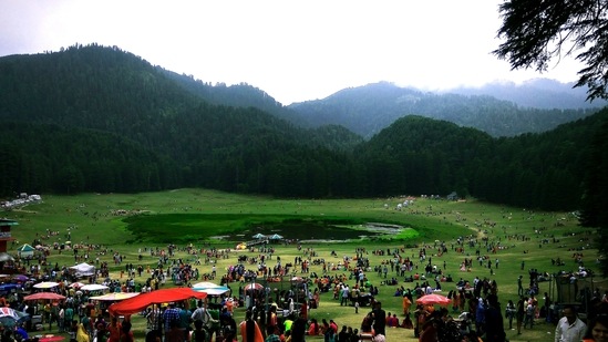 Dalhousie: For all travellers, Himachal Pradesh is heaven. And Dalhousie is among the most well-liked locations in this area. This hill station is the perfect getaway destination for you and your girlfriends because to the clean air, breathtaking scenery, and amazing architecture. This is the location for you if you're arranging your bachelorette party on a tight budget!(Unsplash)