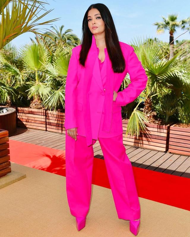 Aishwarya Rai Bachchan wore a Valentino pantsuit with matching Valentino Garavani stilettos for Cannes Film Festival 2022 (Photo: Instagram) Aishwarya Rai Bachchan wore a Valentino pantsuit with matching Valentino Garavani stilettos for Cannes Film Festival 2022 (Photo: Instagram)