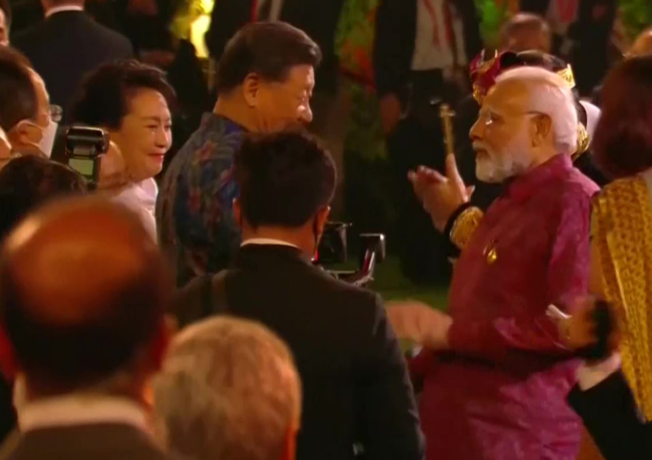 Prime Minister Narendra Modi meets Chinese President Xi Jinping at G20 dinner hosted by Indonesian President Joko Widodo in Bali, Indonesia. (ANI)