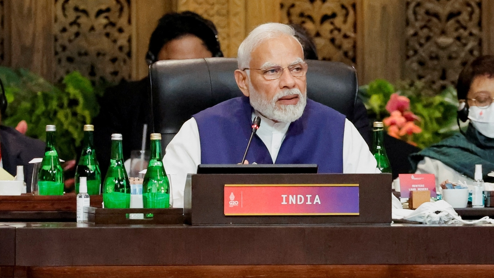 Are PM Modi's image on the gift bags provided at the FIFA World Cup 2022  opening ceremony in Qatar? - Fact Crescendo