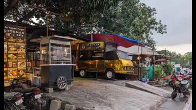 As many as 1,237 food vans operating without licence would be regulated by the LMC. (Pic for representation)