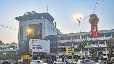 Mumbai, India - November 16, 2022: Outside view of the Sasmira Institute where a fire broke out due to chemical blast, at Dadar, in Mumbai, India, on Wednesday, November 16, 2022. (Photo by Pratik Chorge/Hindustan Times) (Pratik Chorge/HT PHOTO) Mumbai, India - November 16, 2022: Outside view of the Sasmira Institute where a fire broke out due to chemical blast, at Dadar, in Mumbai, India, on Wednesday, November 16, 2022. (Photo by Pratik Chorge/Hindustan Times) (Pratik Chorge/HT PHOTO)