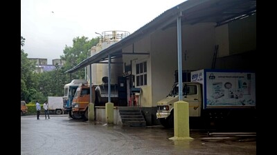 Katraj Dairy on Pune - Satara Road. (Ravindra Joshi/HT PHOTO) Katraj Dairy on Pune - Satara Road. (Ravindra Joshi/HT PHOTO)