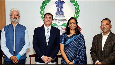 Hindustan Times executive editor Ramesh Vinayak, principal chief commissioner of income tax, North West Region, Parneet S Sachdev, Panjab University assistant professor Namita Gupta and Trident group promoter Rajinder Gupta during a seminar in Chandigarh on Wednesday. (HT Photo) Hindustan Times executive editor Ramesh Vinayak, principal chief commissioner of income tax, North West Region, Parneet S Sachdev, Panjab University assistant professor Namita Gupta and Trident group promoter Rajinder Gupta during a seminar in Chandigarh on Wednesday. (HT Photo)