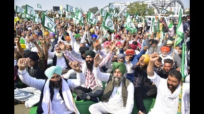 Farmers shout slogans during a protest at Bhandari Bridge in Amritsar on Wednesday. (Sameer Sehgal /HT) Farmers shout slogans during a protest at Bhandari Bridge in Amritsar on Wednesday. (Sameer Sehgal /HT)