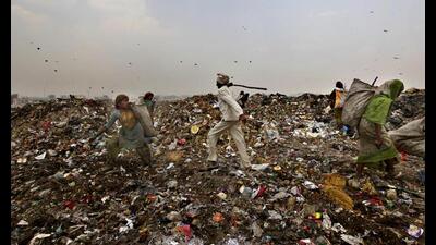 More than 200 acres of precious urban land in Delhi is occupied by 28 million tonnes of legacy waste (RAJ J RAJ/ HT PHOTO) More than 200 acres of precious urban land in Delhi is occupied by 28 million tonnes of legacy waste (RAJ J RAJ/ HT PHOTO)
