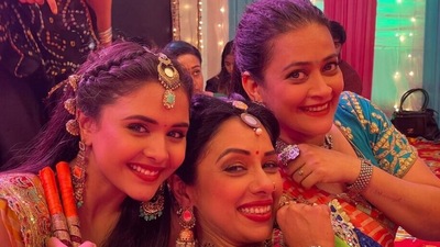 Muskan Bamne, Rupali Ganguly and Jaswir Kaur from the sets of Anupamaa.