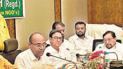 Won’t betray you, says Sena (UBT) to Marathi Muslims Won’t betray you, says Sena (UBT) to Marathi Muslims