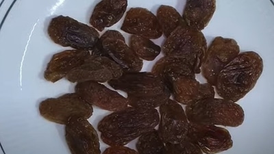 Munakka water has anti-inflammatory properties and is known to improve intestinal function. (YouTube)