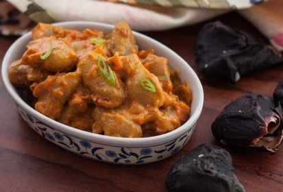 Singhare Ki Curry (chestnut curry) (Pinterest) Singhare Ki Curry (chestnut curry) (Pinterest)