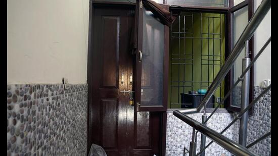 New Delhi, Nov 16 (ANI): A picture taken from the window showing the residence of accused Aaftab Amin Poonawala who lived there and allegedly killed his live-in partner Shradhha Walker, at Mehrauli, in New Delhi on Wednesday. (ANI Photo) (Ayush Sharma)