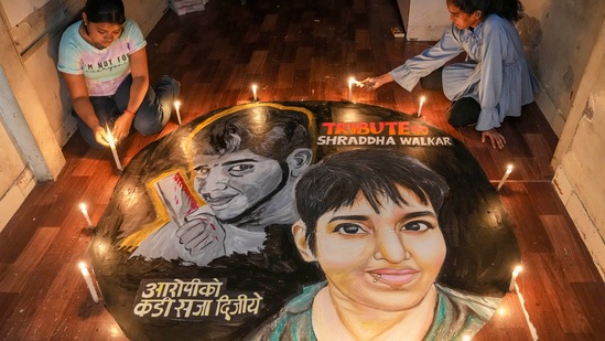 Students from the Gurukul Art School in Mumbai pay tribute to Shraddha Walker. (PTI) Students from the Gurukul Art School in Mumbai pay tribute to Shraddha Walker. (PTI)