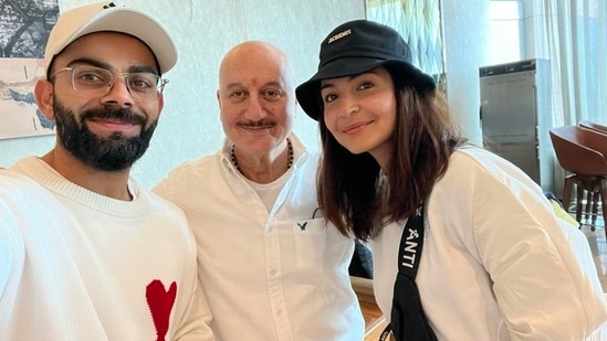 Anupam Kher met Anushka Sharma and Virat Kohli at Mumbai airport lounge.