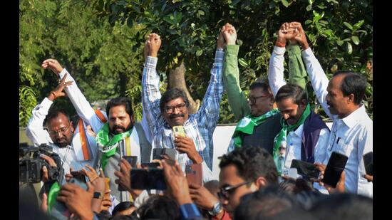 Jharkhand chief minister Hemant Soren with party leaders during a meeting in Ranchi on Wednesday. (PTI)