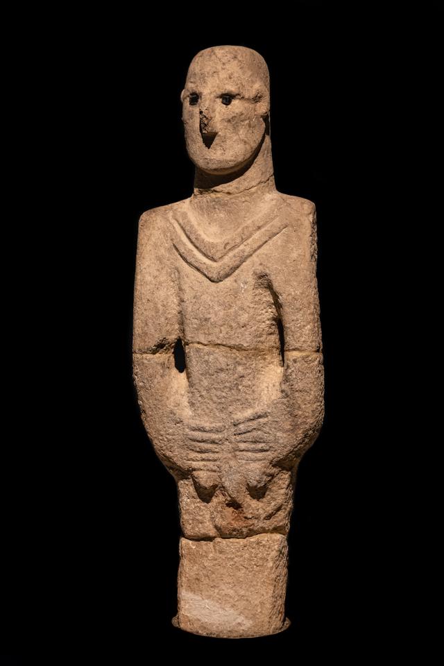 The Urfa Balikligol statue, the oldest known life-sized statue to have survived intact into the present, at the Sanliurfa Archaeological Museum in Sanlıurfa, Turkey. (Shutterstock) The Urfa Balikligol statue, the oldest known life-sized statue to have survived intact into the present, at the Sanliurfa Archaeological Museum in Sanlıurfa, Turkey. (Shutterstock)