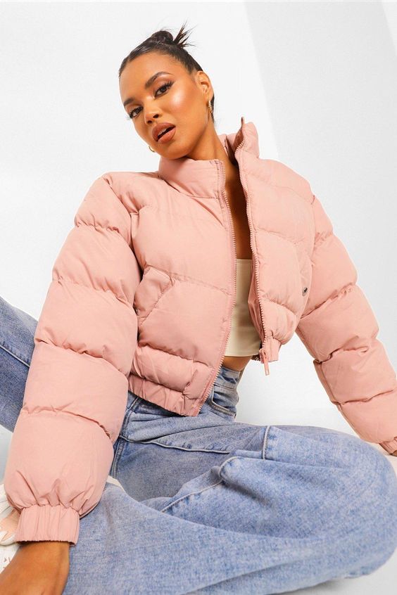 A true beauty that will keep you cosy and comfortable. This bubble coat is stylish and functional, including a front zip, breathable fabric, and cosy insulation. (pinterest)