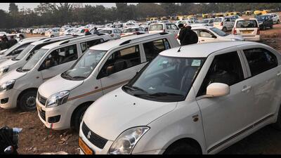 As per the guidelines, issued by the Union ministry of road transport and highways, cab drivers can no long arbitrarily increase rates during surge pricing. Surge pricing has now been capped at 1.5 times the base price. (HT Photo)