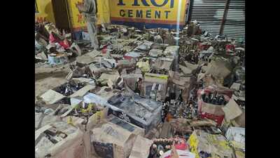 Excise officials suspect the liquor was stored for illegal sale or smuggling. (HT Photo)