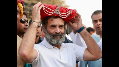 Congress leader Rahul Gandhi wears a traditional Marathi turban during the party's Bharat Jodo Yatra, in Maharashtra’s Akola on Thursday. (ANI) Congress leader Rahul Gandhi wears a traditional Marathi turban during the party's Bharat Jodo Yatra, in Maharashtra’s Akola on Thursday. (ANI)