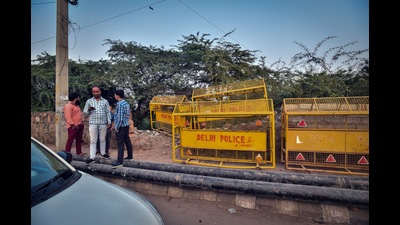 New Delhi, India - Nov. 17, 2022: Delhi Police barricade the entry to the Chhatarpur forest, where the search is on for the missing body parts of Shraddha Walkar, in New Delhi, India, on Thursday, November 17, 2022. (Photo by Raj K Raj/ Hindustan Times) (Hindustan Times)
