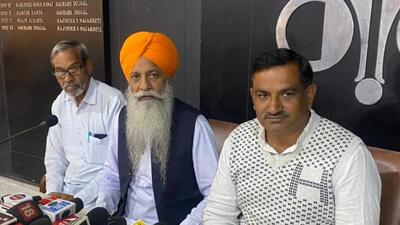 Bharatiya Kisan Union (Charuni) national president Gurnam Singh Charuni addressing the media at Chandigarh Press Club on Thursday. (HT Photo) Bharatiya Kisan Union (Charuni) national president Gurnam Singh Charuni addressing the media at Chandigarh Press Club on Thursday. (HT Photo)