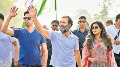 As Rahul steps up attack on Savarkar, govt demands apology; Uddhav questions BJP-RSS’s contribution to freedom struggle As Rahul steps up attack on Savarkar, govt demands apology; Uddhav questions BJP-RSS’s contribution to freedom struggle