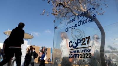 COP27: Participants arrive at the Sharm el-Sheikh International Convention Centre. (AFP)