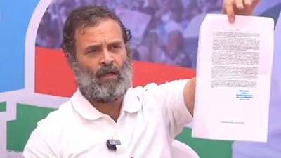 Congress leader Rahul Gandhi addresses a press conference during the party's 'Bharat Jodo Yatra', in Akola district, Thursday, Nov. 17, 2022. (PTI) Congress leader Rahul Gandhi addresses a press conference during the party's 'Bharat Jodo Yatra', in Akola district, Thursday, Nov. 17, 2022. (PTI)