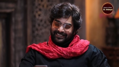 Ashutosh Rana reciting the hard-hitting poem on childhood. (YouTube/Bazm-e-Khas) Ashutosh Rana reciting the hard-hitting poem on childhood. (YouTube/Bazm-e-Khas)