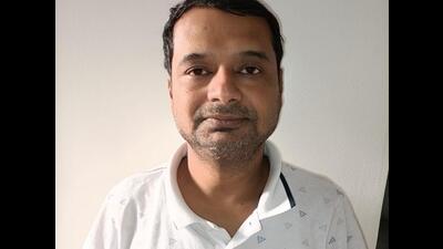 Police arrested a builder Pratik Omprakash Agarwal for allegedly duping at least 34 flat buyers (HT PHOTO) Police arrested a builder Pratik Omprakash Agarwal for allegedly duping at least 34 flat buyers (HT PHOTO)