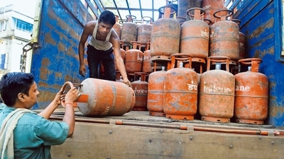 20,000 of the first batch of LPG have been issued with the code while in the months ahead, all 14.2 kg domestic cylinders will be fitted with them. (MINT_PRINT) 20,000 of the first batch of LPG have been issued with the code while in the months ahead, all 14.2 kg domestic cylinders will be fitted with them. (MINT_PRINT)