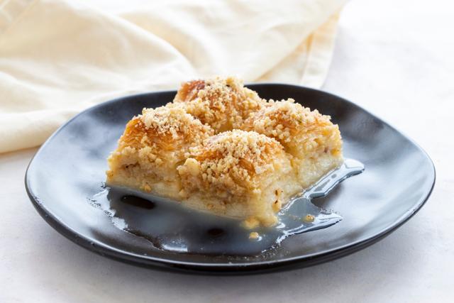 Sutlu nuriye Baklava or baklava with milk. (Shutterstock) Sutlu nuriye Baklava or baklava with milk. (Shutterstock)